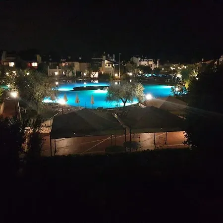 Lagosuite Πεσκιέρα ντελ Γκάρντα